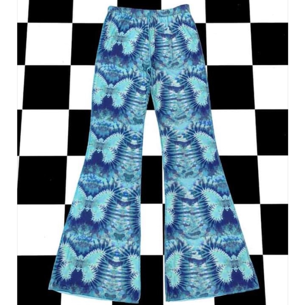 omighty butterfly pants! love these pants, so flattering. hard for me to sell!